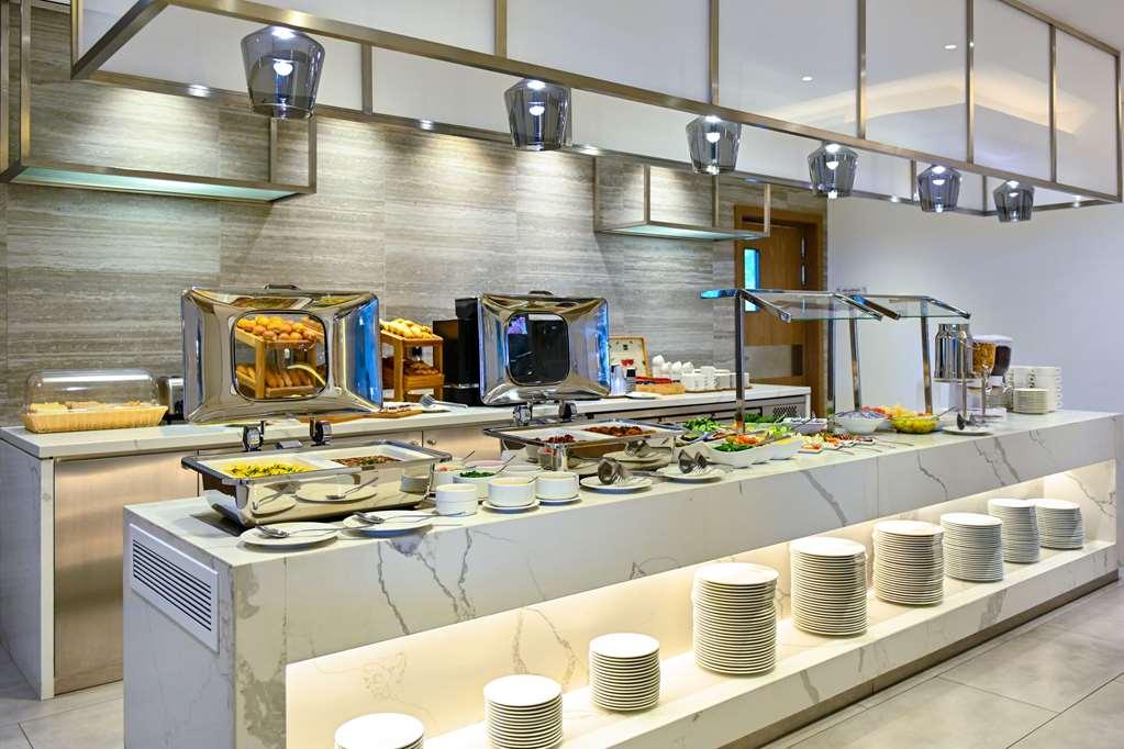 Comfort Hotel Jeddah King Road Restaurang bild